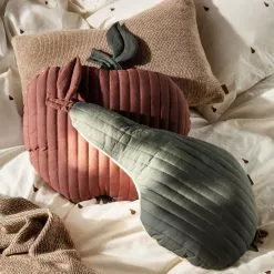 Ferm Living Kids Apple Tyyny Tikattu, Cinnamon -Outdoor Textiles myynti ferm living kids apple tyyny tikattu cinnamon 5