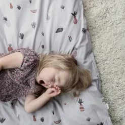 Ferm Living Kids Fruiticana Vuodevaatesetti Junior -Outdoor Textiles myynti ferm living kids fruiticana vuodevaatesetti lapselle 1 1