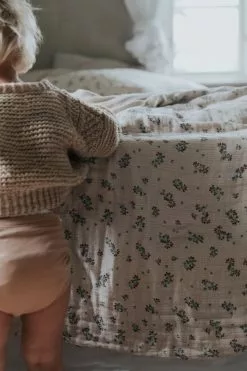 Garbo & Friends Clover Vuodevaatteet Musliini 100x140 + 40x45 Cm, Junior -Outdoor Textiles myynti garbo friends clover muslin bed set 2