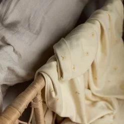 Garbo & Friends Daisy Viltti, 75x75 Cm -Outdoor Textiles myynti garbo friends daisy blanket 75x75 2