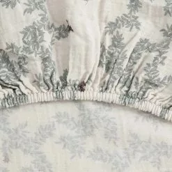 Garbo & Friends Pomegranate Muotoonommeltu Lakana Musliini, 180x200 Cm -Outdoor Textiles myynti garbo friends pomegranate muslin fitted sheet double 2 5