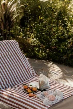 Garbo & Friends Stripe Pear Kylpypyyhe, 70x140 Cm -Outdoor Textiles myynti garbo friends stripe pear 4