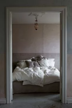 Lovely Linen Lovely Tyynynpäällinen 50x60 Cm, Luonnonvalkoinen 5 Lovely Linen Lovely Tyynynpäällinen 50x60 Cm, Luonnonvalkoinen -Outdoor Textiles myynti lovely linen lovely pillow case 50x60 jeep green 19