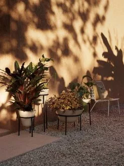 Menu Daiza Kukkaruukku Ivory, Ø25x65 Cm -Outdoor Textiles myynti menu daiza planter h35 25 ivory 10