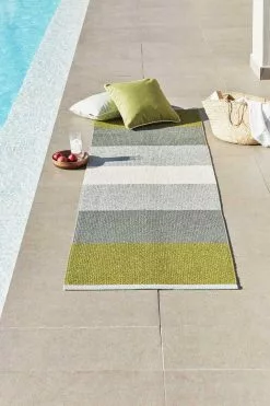 Pappelina Kim Matto Olive, 70x160 Cm -Outdoor Textiles myynti pappelina kim rug olive 2
