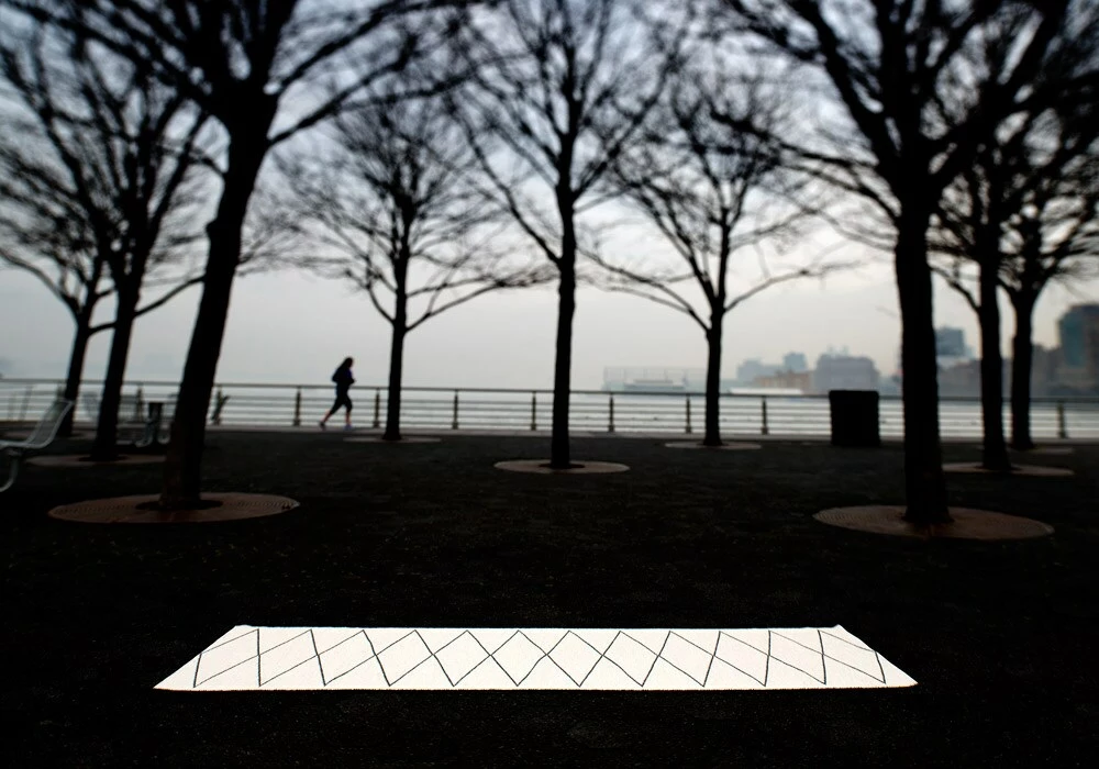 Pappelina Max Matto 70x320 Cm, Musta/Vanilija 3 Pappelina Max Matto 70x320 Cm, Musta/Vanilija - Image 3