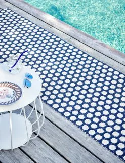 Pappelina Noa Matto Tummansininen / Vanilla / Warm Grey, 70x250 Cm 5 Pappelina Noa Matto Tummansininen / Vanilla / Warm Grey, 70x250 Cm -Outdoor Textiles myynti pappelina noa rug dark blue vanilla warm grey 0 2