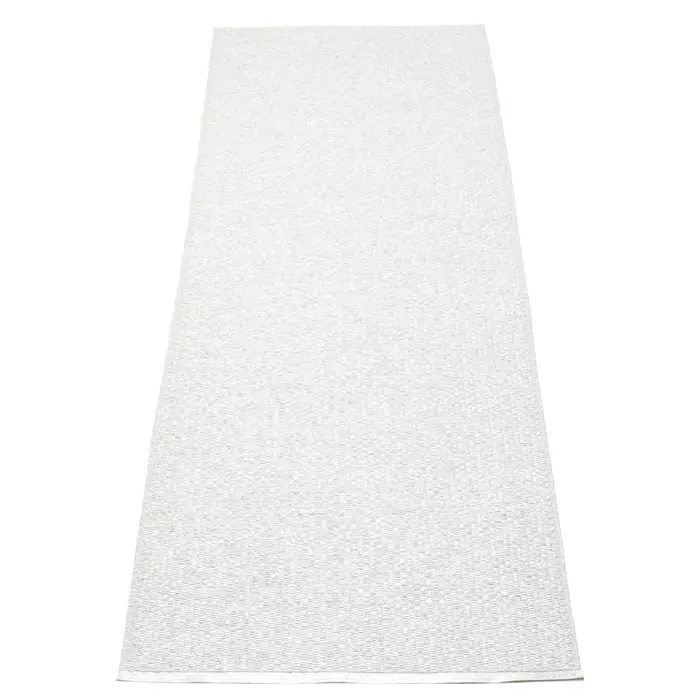 Pappelina Svea Matto 70x240 Cm, Metallic White/White 1 Pappelina Svea Matto 70x240 Cm, Metallic White/White