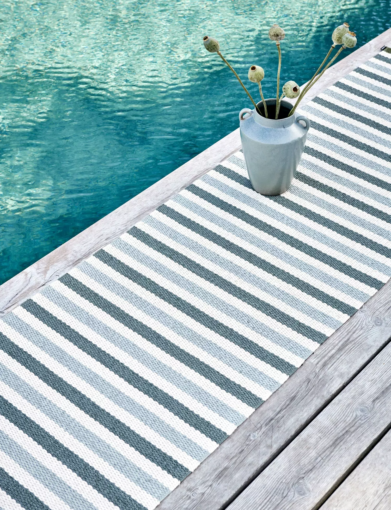 Pappelina Teo Matto Sage / Army / Vanilla, 230x320 Cm 4 Pappelina Teo Matto Sage / Army / Vanilla, 230x320 Cm - Image 4