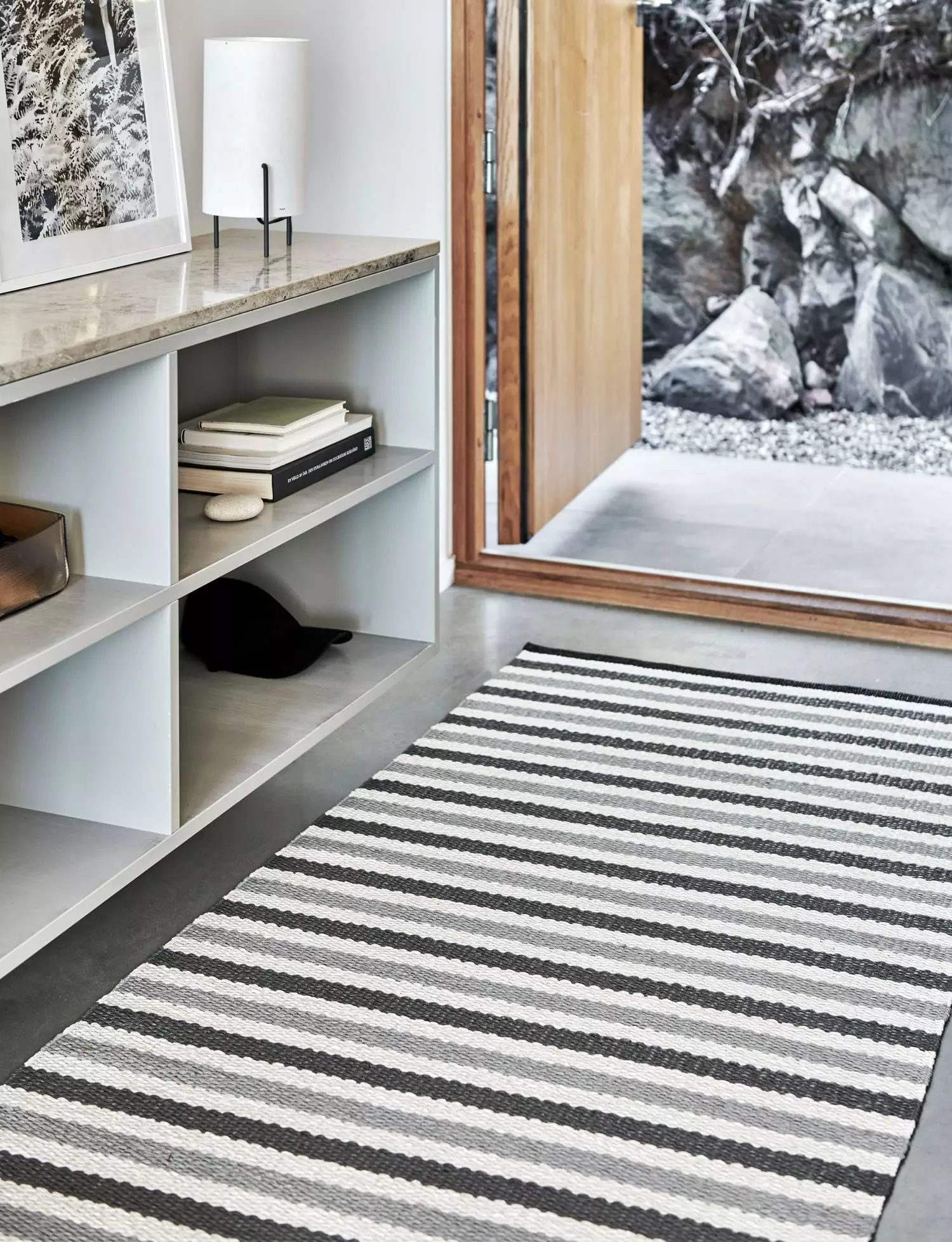 Pappelina Teo Matto Warm Grey / Charcoal / Vanilla, 70x240 Cm 2 Pappelina Teo Matto Warm Grey / Charcoal / Vanilla, 70x240 Cm - Image 2