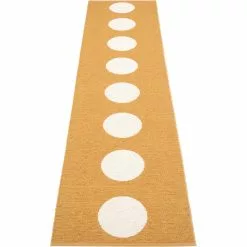 Pappelina Vera Matto Ochre/ Vanilla, 70x300 Cm