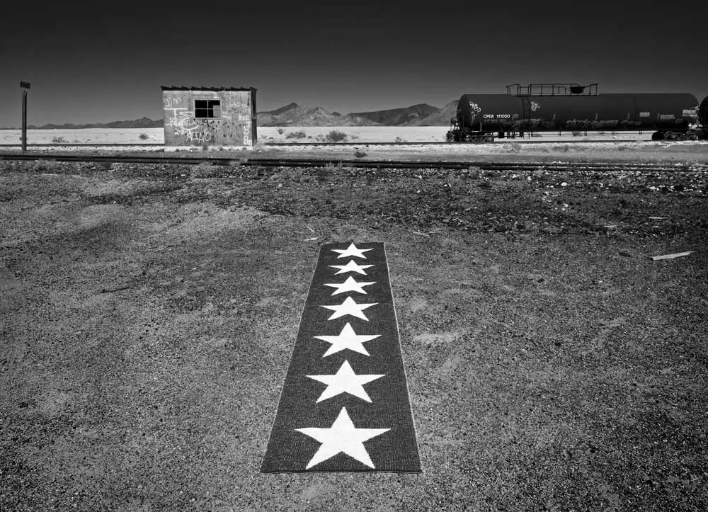 Pappelina Viggo One Ovimatto 70x50 Cm, Musta/Vanilija 4 Pappelina Viggo One Ovimatto 70x50 Cm, Musta/Vanilija - Image 4