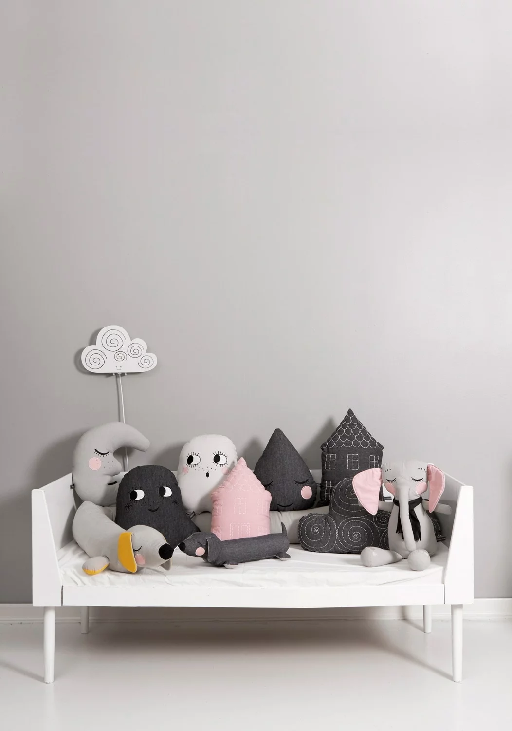 Roommate Lazy Puppy Cushion, Anthracite 2 Roommate Lazy Puppy Cushion, Anthracite - Image 2