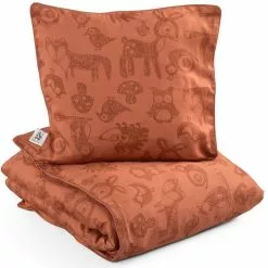 Sebra Forest Vuodevaatteet 100x130 + 38x55 Cm, Dark Amber